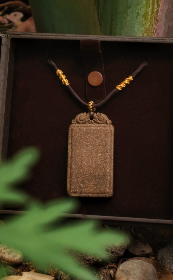 Traditional medicinal incense pendant